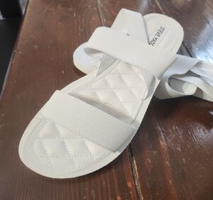 Steve Madden Light Gray Sandals 7.5